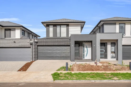 8 Amazing Boulevard, Fraser Rise, Vic 3336 - For Rent