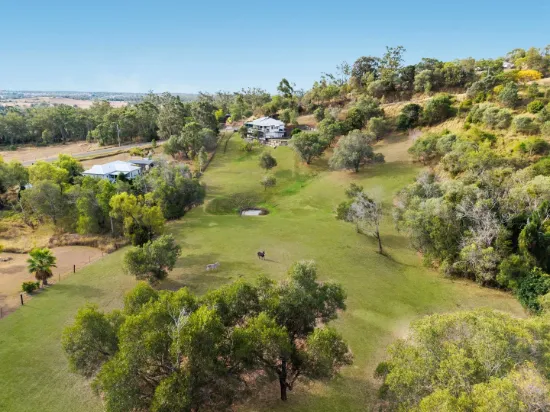 8 Anthony Court, Summerholm, Qld 4341