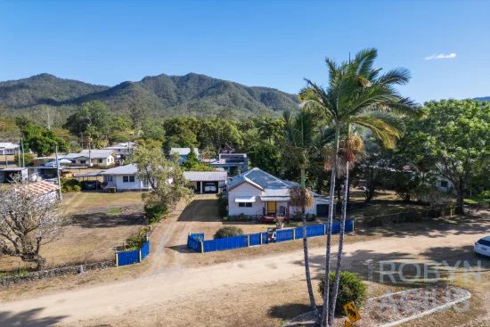 8 Anzac Parade, Finch Hatton, Qld 4756