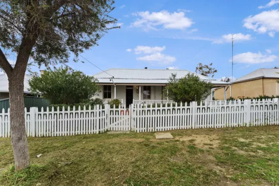 8 Arnold Street, Northam, WA 6401