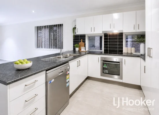 8 Bailey Street, Yarrabilba, Qld 4207