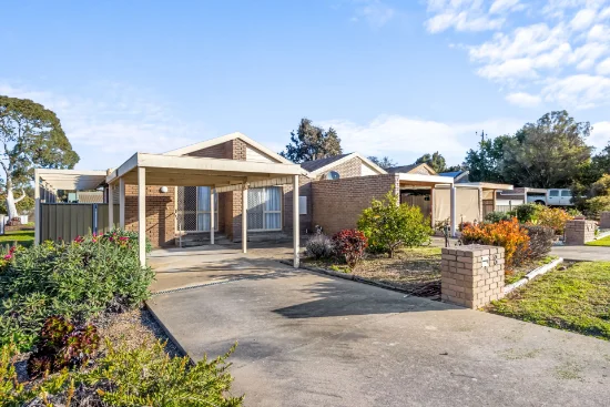 8 Banksia Street, Ararat VIC 3377 - For Sale