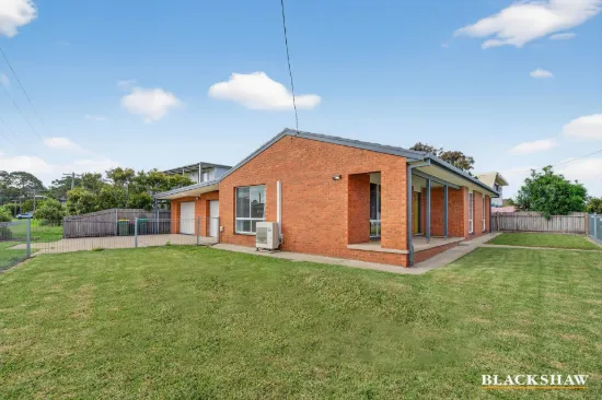 8 Barton Parade, Tomakin, NSW 2537