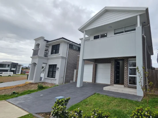 8 BAT Street, Box Hill NSW 2765-Image