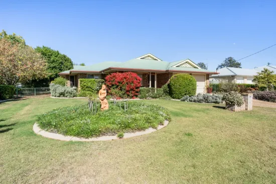 8 Beauaraba Street, Pittsworth, Qld 4356