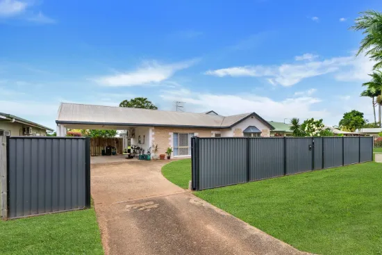 8 Bee Close, Bentley Park, Qld 4869