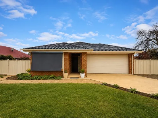 8 Beek Street, Katamatite, Vic 3649