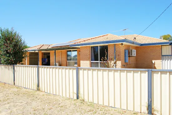 8 Boaz Street, Karloo, WA 6530