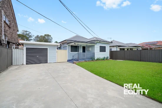 8 Bradshaw Avenue, Moorebank, NSW 2170
