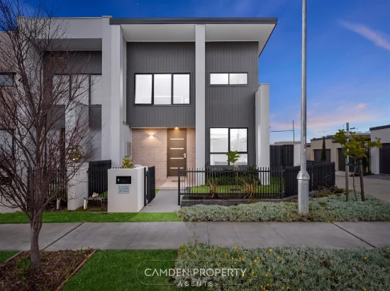 8 Brahman St, Oran Park, NSW 2570