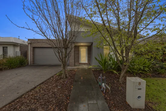 8 Bronte Boulevard, Officer, Vic 3809