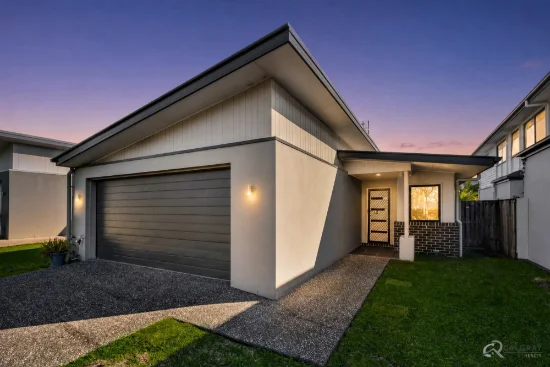 8 Bulgari Crescent, Hope Island, Qld 4212
