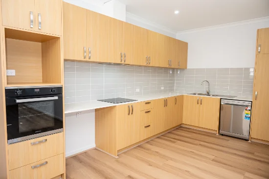 8 Burrabogie Street, Griffith, NSW 2680 - For Rent