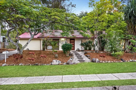 8 Bushlark Court, Bellbowrie, Qld 4070