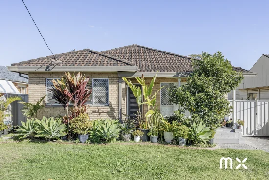 8 Byron Street, Bellambi, NSW 2518 - Sold