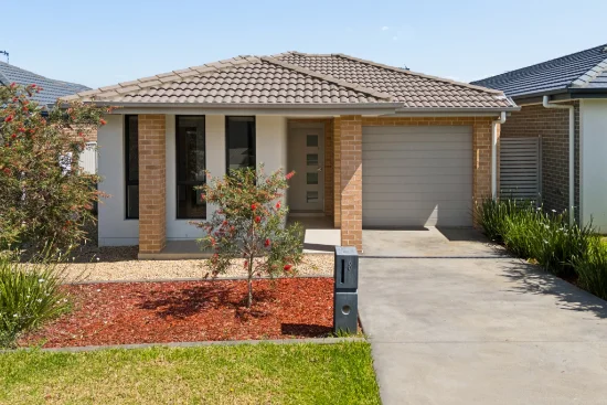 8 Cain Avenue, Gregory Hills, NSW 2557