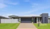 8 Caley Terrace, Rural View, Qld 4740