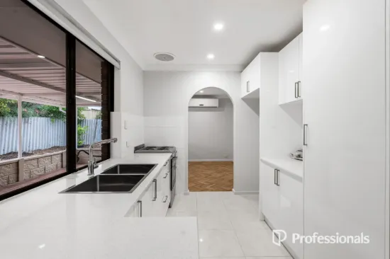 8 Camfield Place, Beechboro, WA 6063
