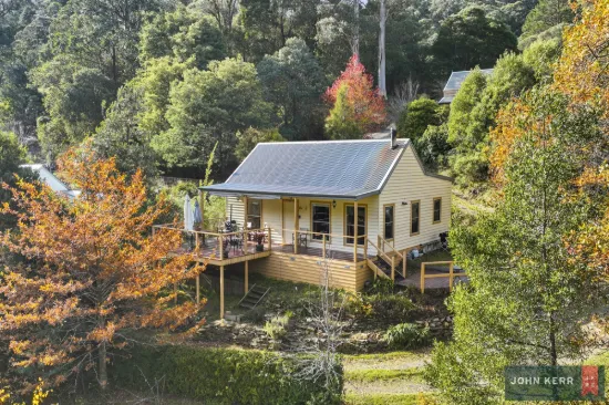 8 Camp Hill Road, Walhalla, Vic 3825