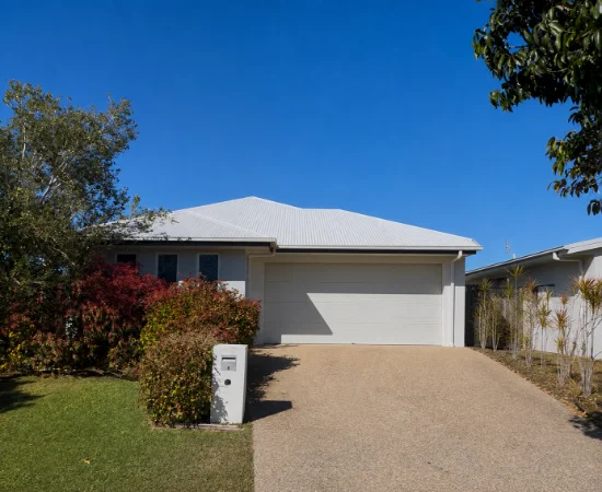 8 Catho Avenue, Mount Low, Qld 4818