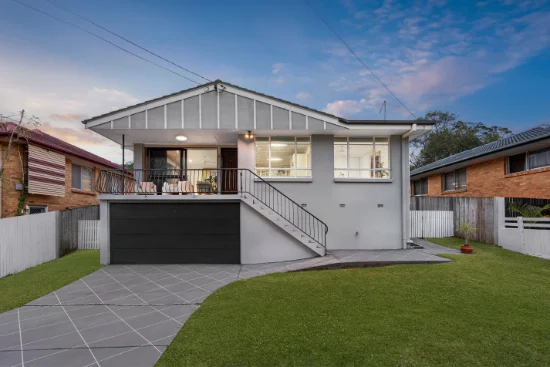 8 Cedlen Street, Camp Hill, Qld 4152