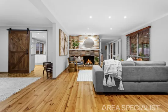 8 Cinerea Glade, Langwarrin, Vic 3910