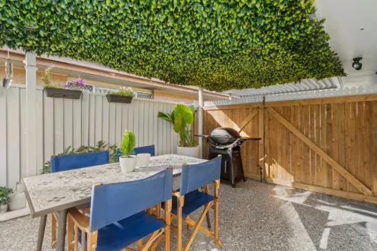 8 Clifton Street, Biggera Waters, Qld 4216-Image