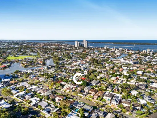 8 Clifton Street, Biggera Waters, Qld 4216-Image