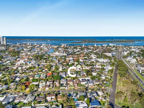8 Clifton Street, Biggera Waters, Qld 4216-Image