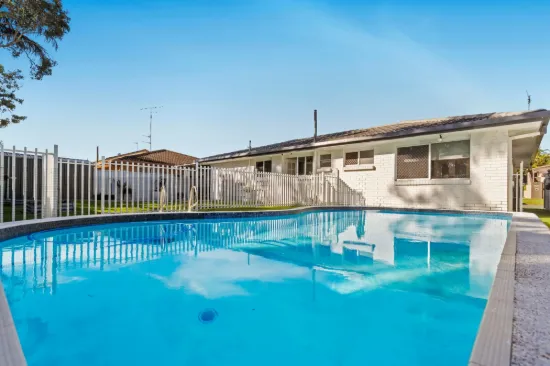 8 Clifton Street, Biggera Waters, Qld 4216-Image