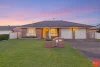 8 Coburn Circuit, Metford, NSW 2323