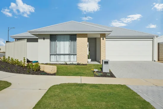 8 Coconuts Avenue, Eglinton, WA 6034