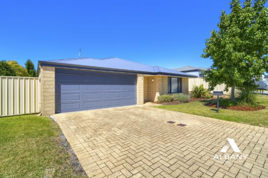 8 Comet Corner, McKail, WA 6330