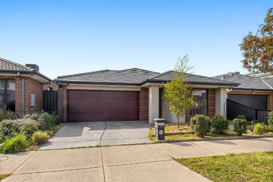 8 Conebush Street, Kalkallo VIC 3064 - For Rent