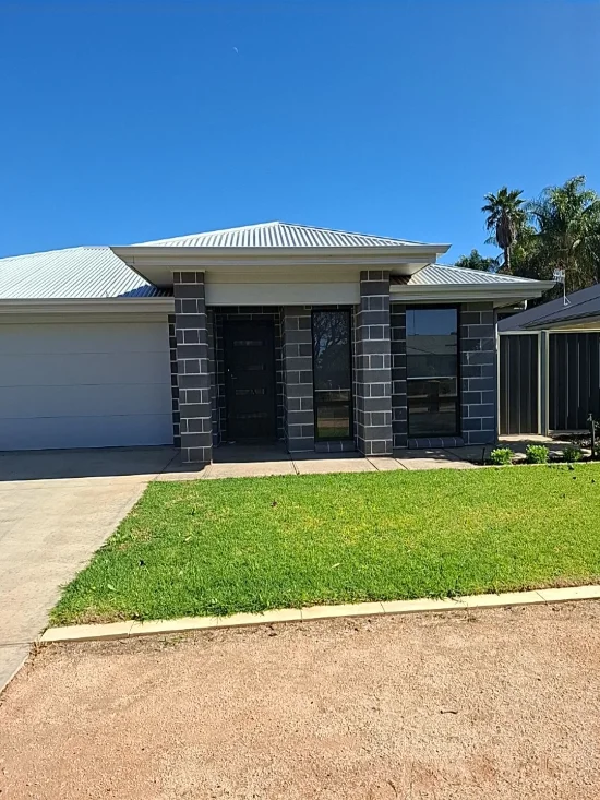 8 Coral Street, Loxton SA 5333-Image
