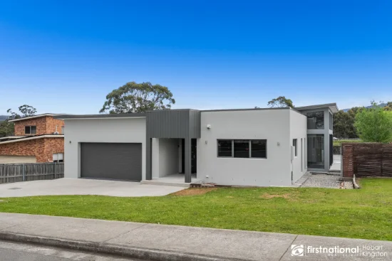 8 Cottage Road, Kingston, Tas 7050