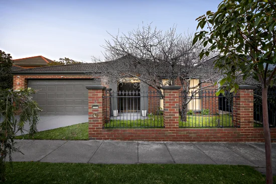 8 Crest Avenue, Hampton East, Vic 3188