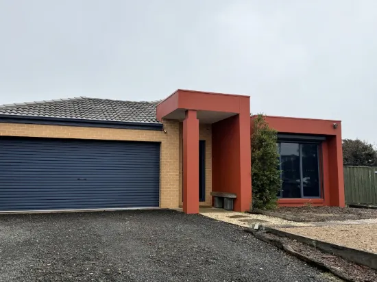 8 Crook Street, Ballan, Vic 3342
