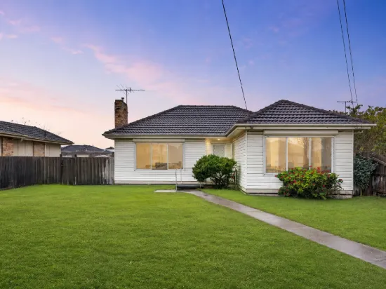8 Croydon Avenue, Deer Park, Vic 3023