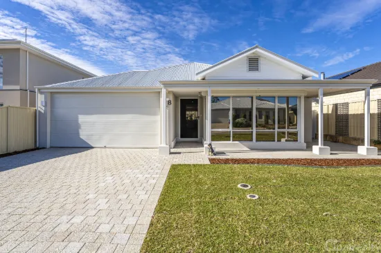 8 Cubana Parkway, Madora Bay, WA 6210
