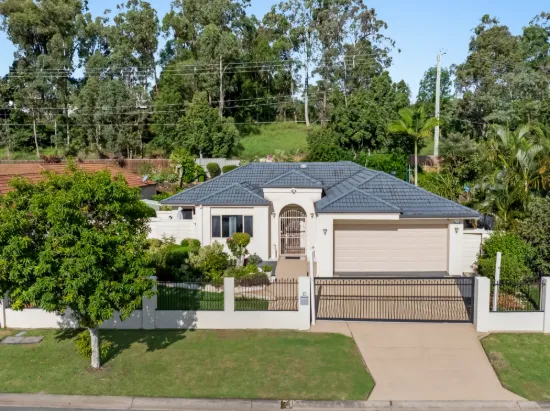 8 Danielle Street, Oxenford, Qld 4210