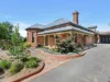 8 Dick Street, Wodonga, Vic 3690
