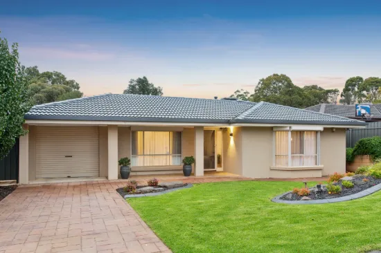 8 Dotterel Court, Wynn Vale, SA 5127