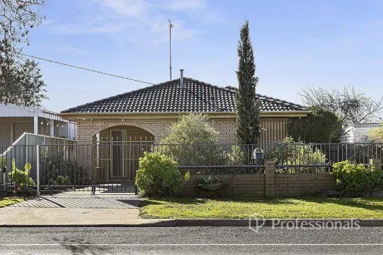 8 Dundas Road, Maryborough, Vic 3465