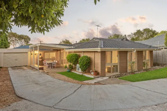 8 Edith Court, Belmont, Vic 3216