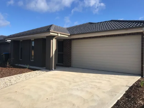 8 Elgata Way, Werribee, Vic 3030
