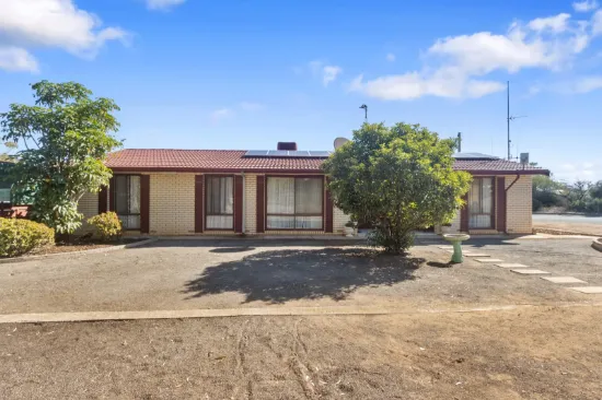 8 Fifth Street, Napperby, SA 5540