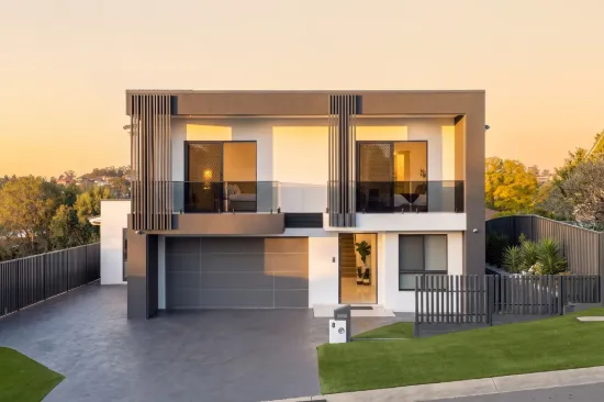 8 Figtree Crescent, Glen Alpine, NSW 2560