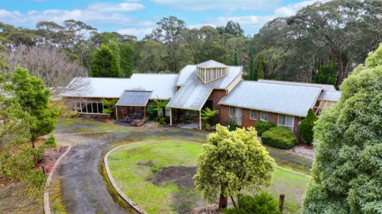 8 Fisken Road, Mount Helen, Vic 3350