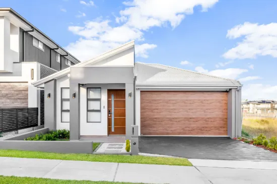 8 Flyingfox Circuit, Oakville, NSW 2765